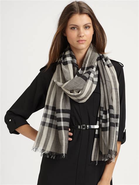 womens burberry scarf uk